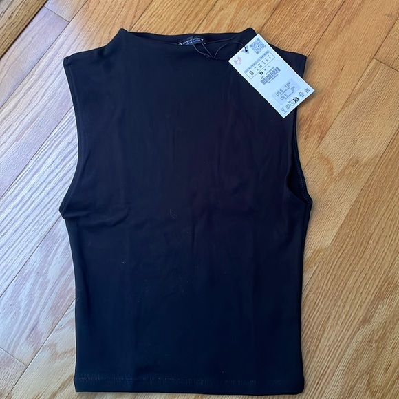 Zara Sleeveless Mock Neck Top - Picture 2 of 4